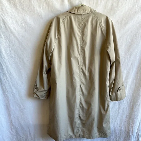 London Fog vintage classic beige coat with zip-in cold weather liner, 42 Reg